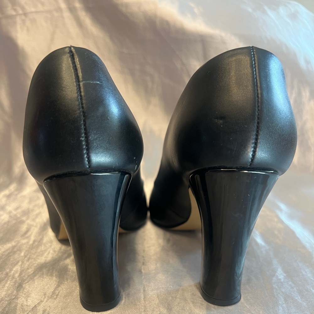 Andra Classic Black Heels View 2